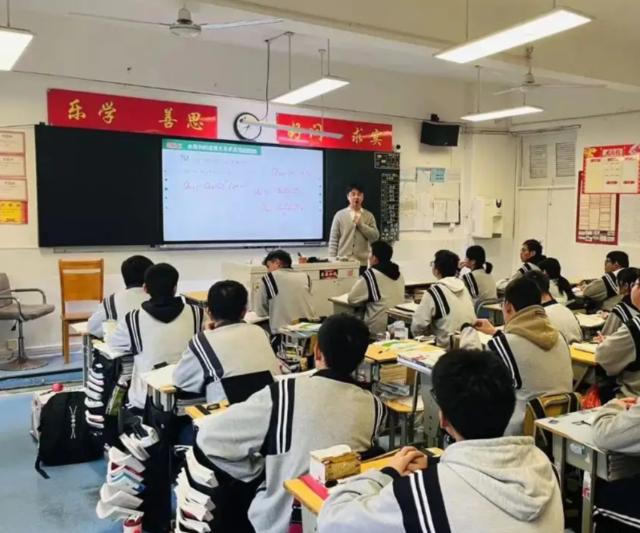 逻辑和前沿科研成果专属学科智能体就能够精准解答学生专业疑问 逻辑和前沿科研成果专属学科智能体就能够精准解答学生专业疑问